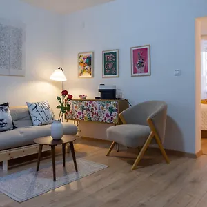  Apartment San Teodoro