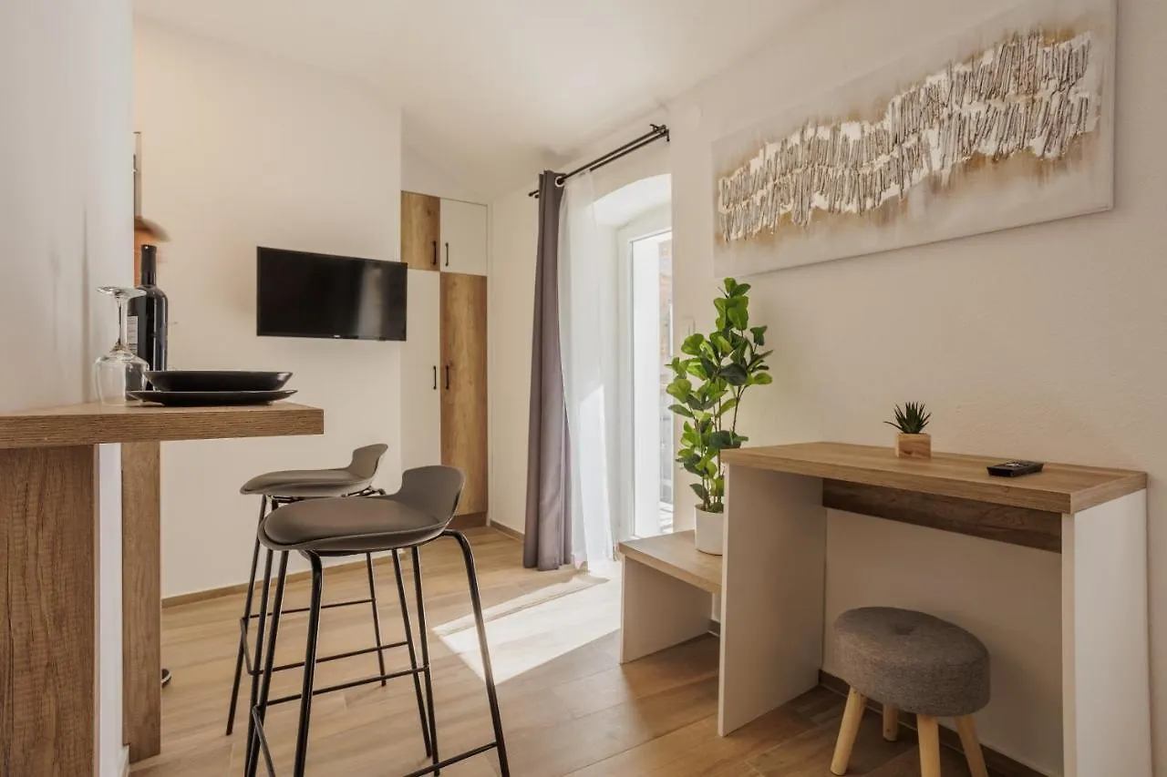 Apartments Piritus Split