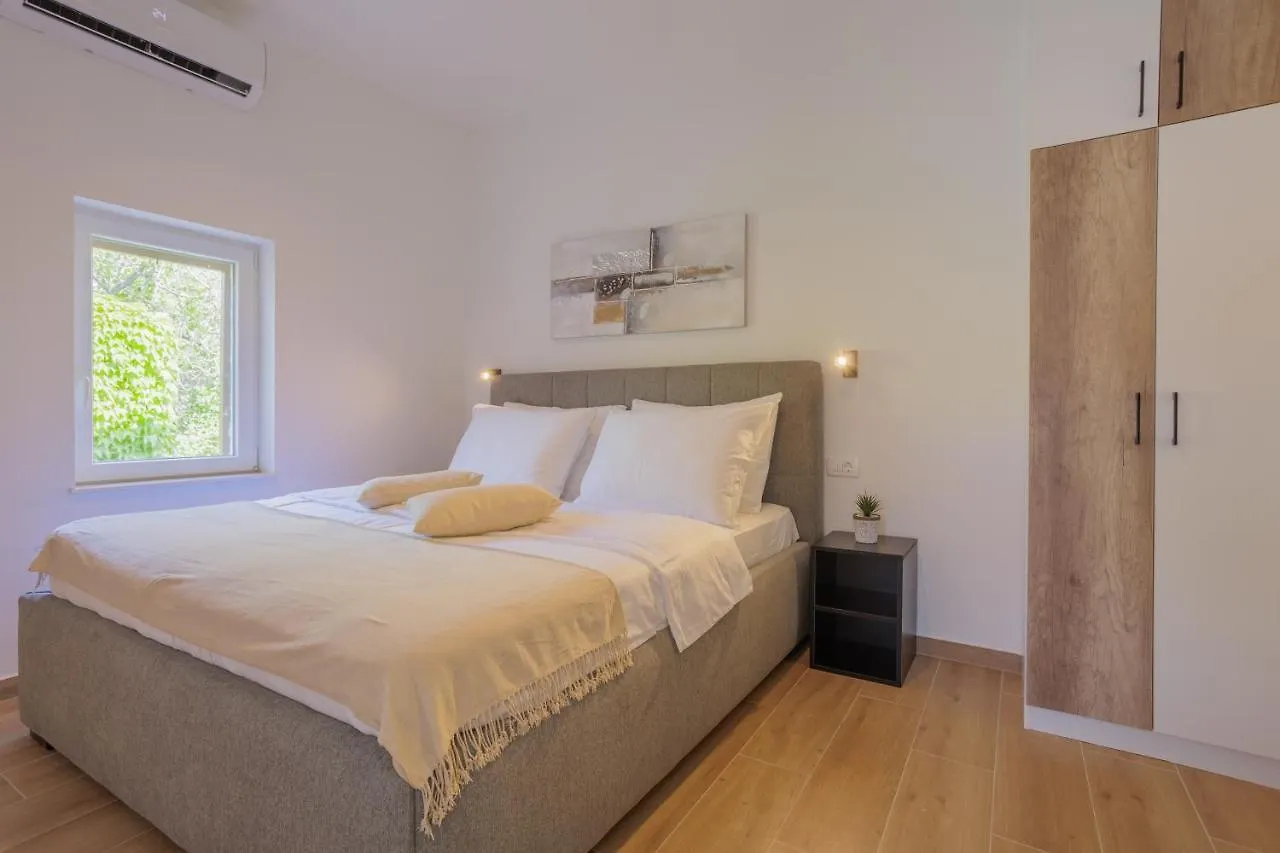 Apartments Piritus Split 0*,  Croatia